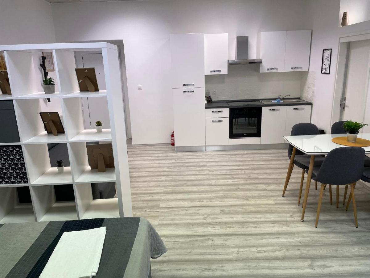 Apartment Beauty In Centar Pula