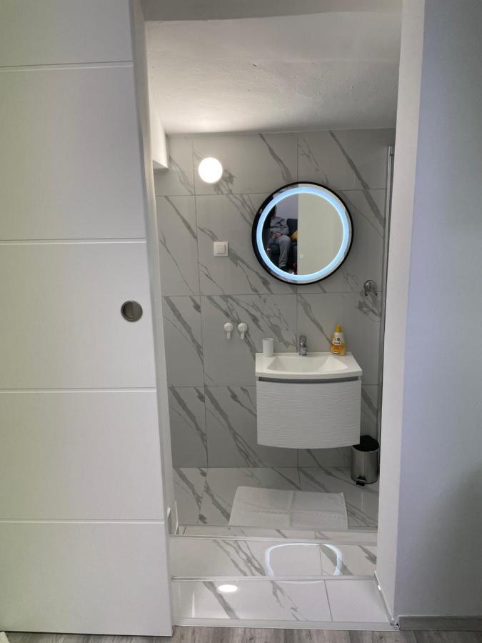 Beauty In Centar Apartment